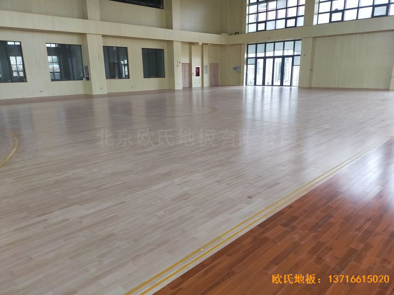 江蘇連云港消防隊體育木地板安裝案例