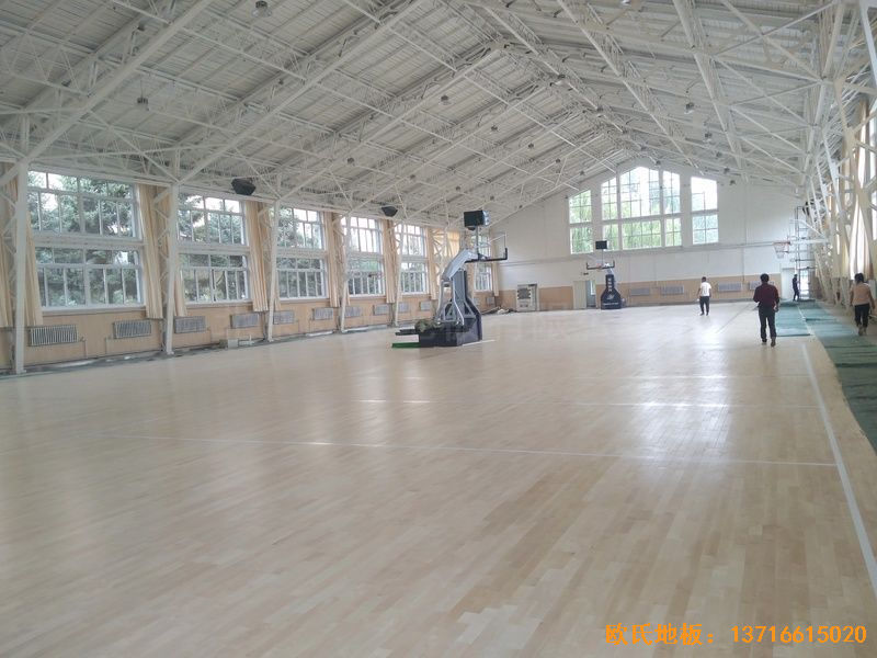 內蒙古呼和浩特賽罕區師范大學體育學院訓練館運動地板鋪設案例