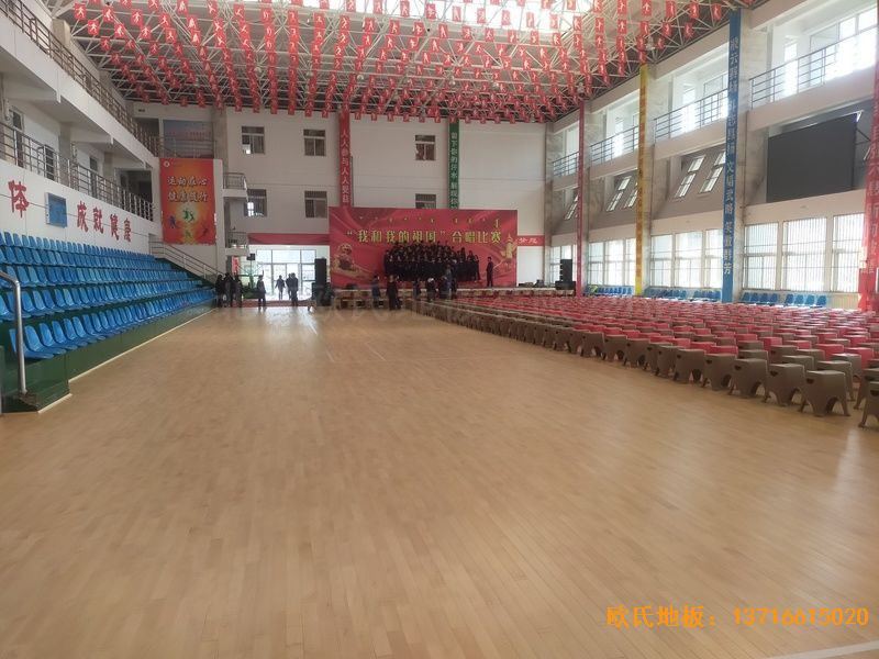 鄂爾多斯準格爾旗世紀中學運動地板鋪設案例