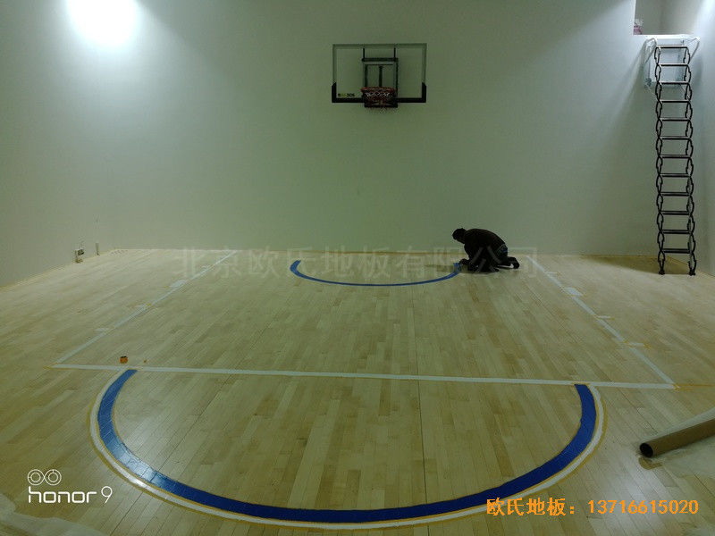 上海閔行西郊莊園2區156號籃球館體育木地板鋪裝案例3