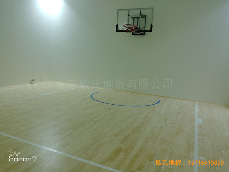 上海閔行西郊莊園2區156號籃球館體育木地板鋪裝案例4