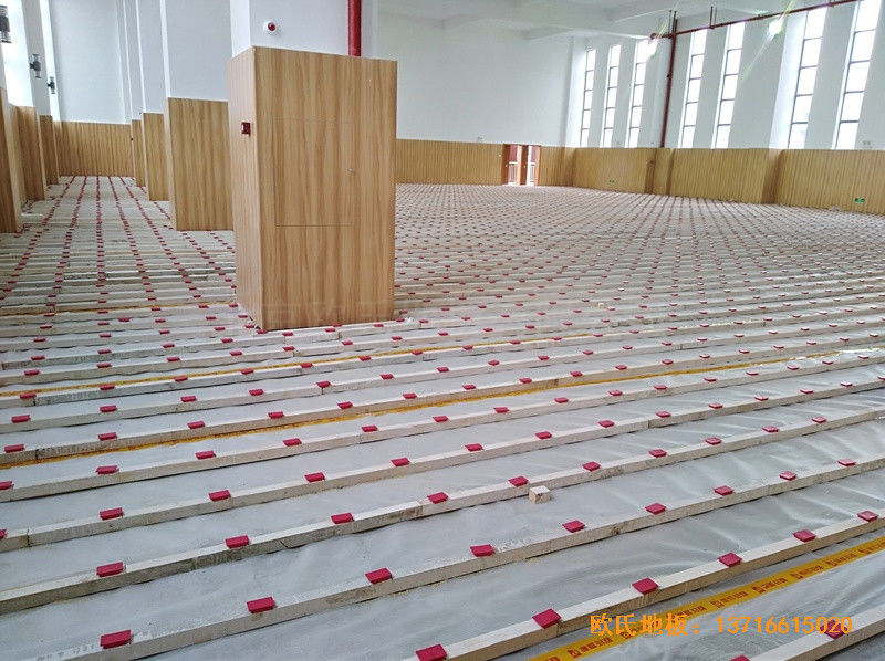 廣州南沙區珠江中學籃球館運動地板鋪設案例1