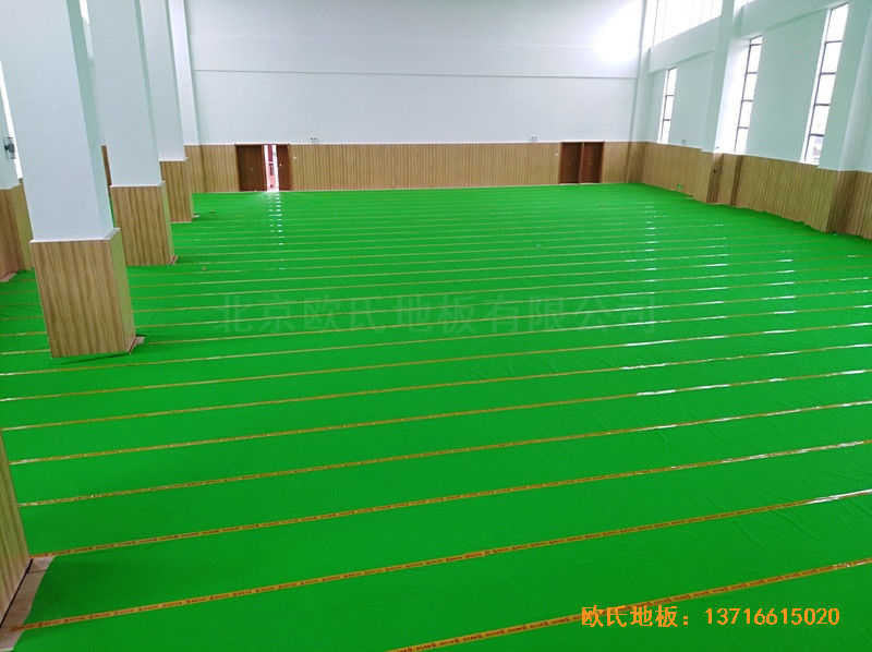 廣州南沙區珠江中學籃球館運動地板鋪設案例2