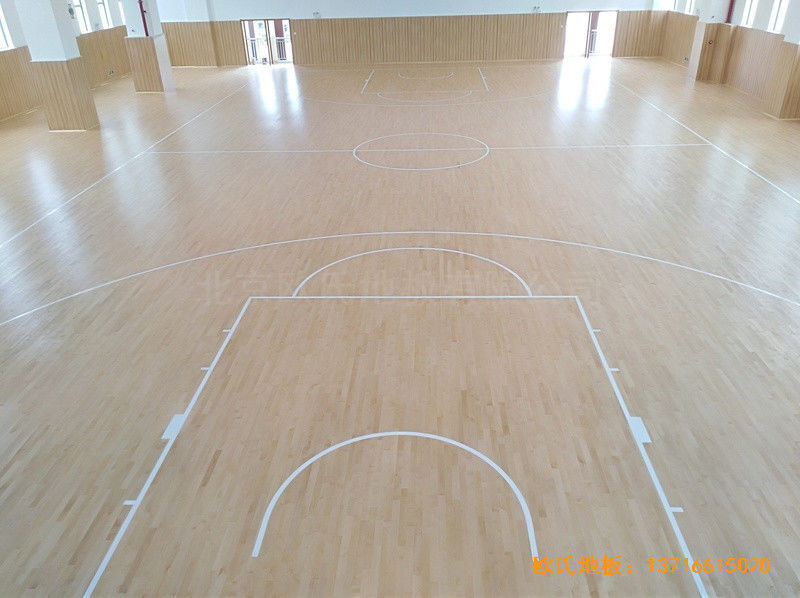 廣州南沙區珠江中學籃球館運動地板鋪設案例5