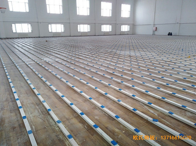 新疆克拉瑪依消防大隊籃球館體育木地板安裝案例1