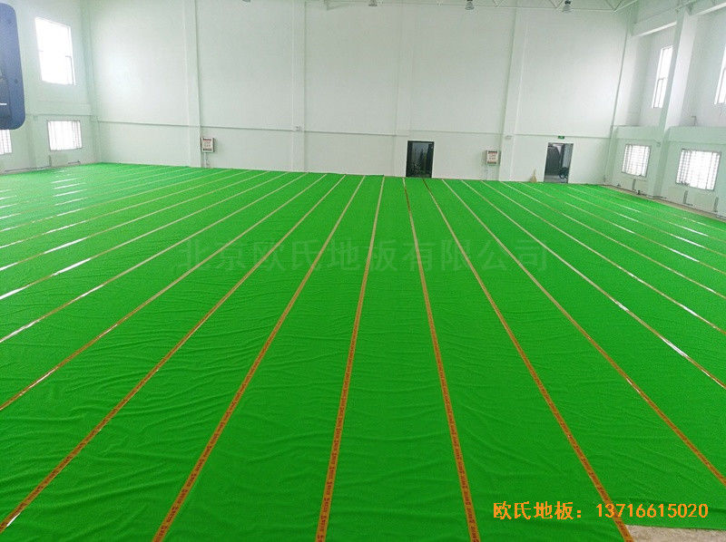 新疆克拉瑪依消防大隊籃球館體育木地板安裝案例3