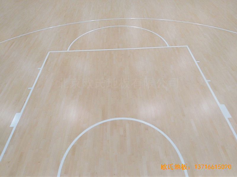 新疆克拉瑪依消防大隊籃球館體育木地板安裝案例4