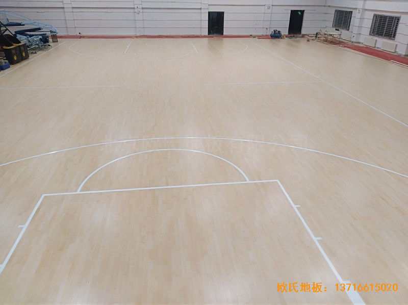 新疆克拉瑪依消防大隊籃球館體育木地板安裝案例5