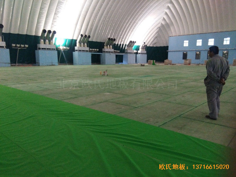 河北華中溫泉假日酒店籃球館運動木地板鋪裝案例2