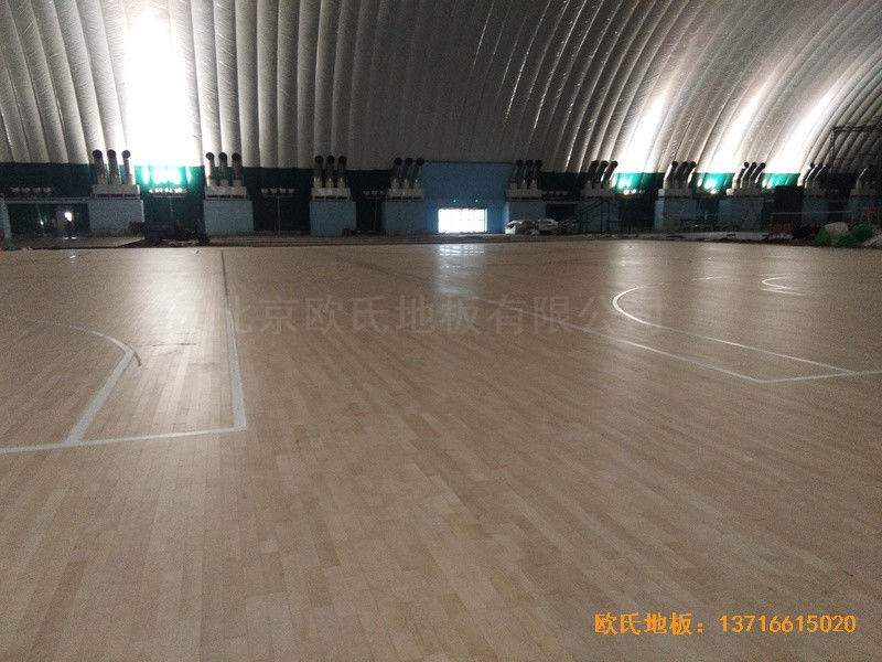 河北華中溫泉假日酒店籃球館運動木地板鋪裝案例3