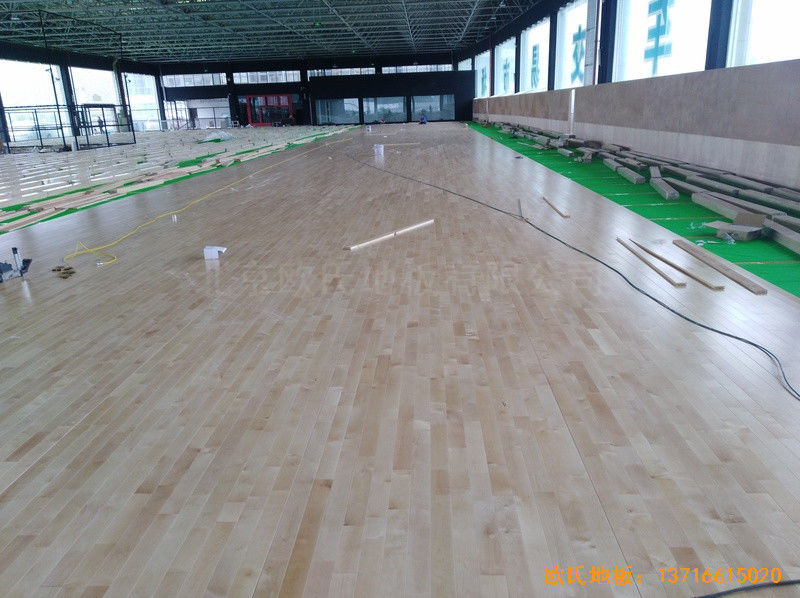 浙江臨海WeArena籃球館運動木地板施工案例3