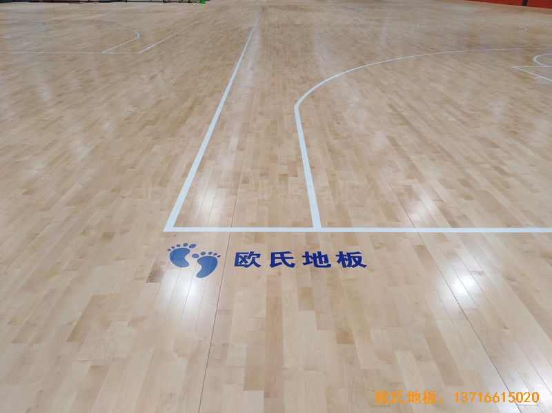 浙江臨海WeArena籃球館運動木地板施工案例4