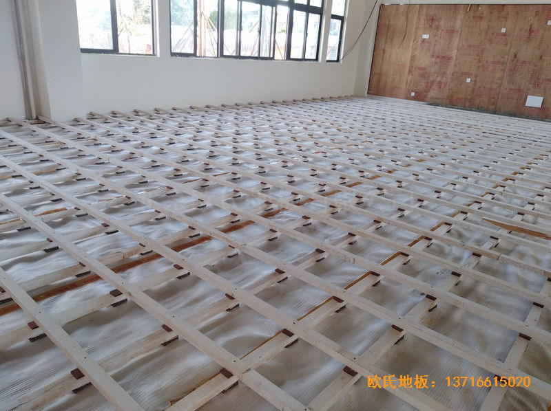 云南倪家營第三小學籃球館體育地板安裝案例1