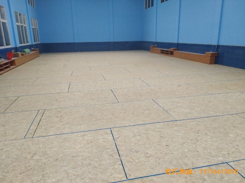 湖南婁底市建設銀行羽毛球館體育地板安裝案例2