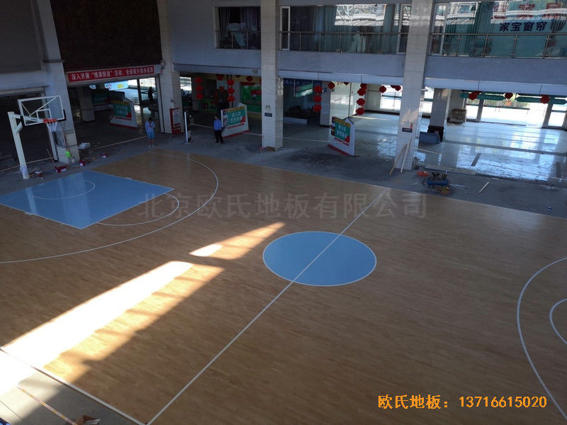 福建龍巖羅龍西路269號籃球館體育地板施工案例3