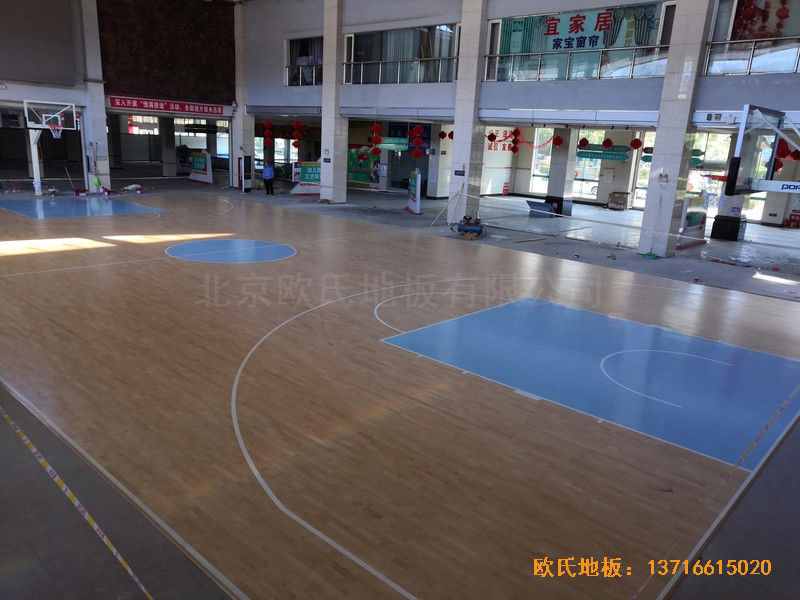 福建龍巖羅龍西路269號籃球館體育地板施工案例5