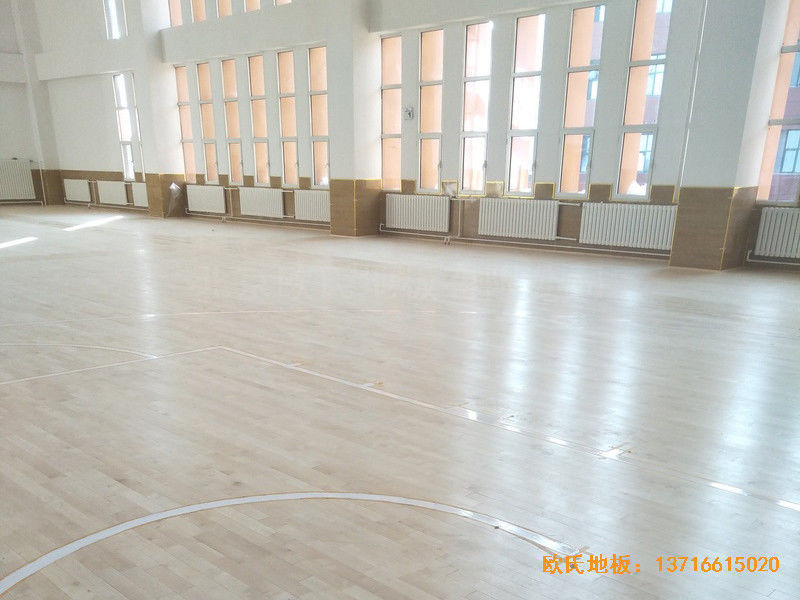 銀川第二十九中學籃球館體育地板安裝案例4
