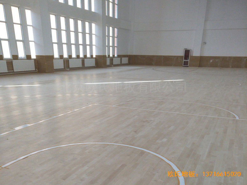 銀川第二十九中學籃球館體育地板安裝案例5