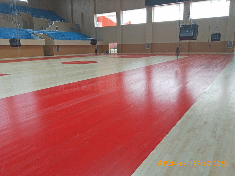 云南楚雄醫專學院籃球館體育地板安裝案例3