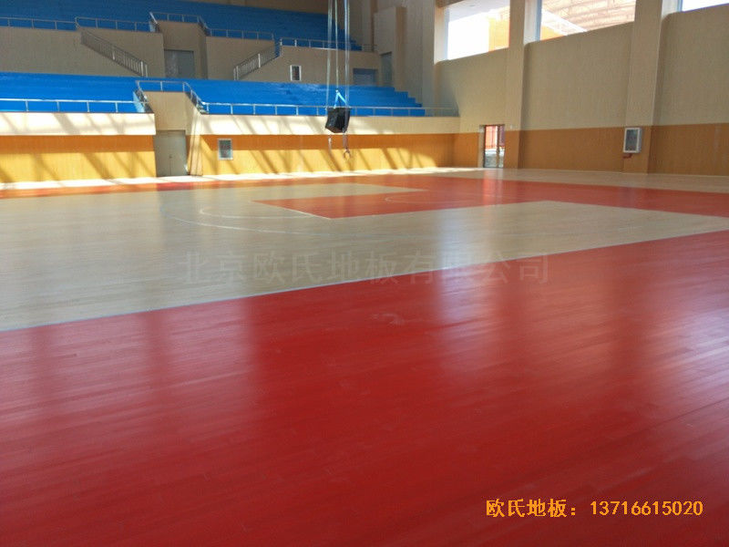 云南楚雄醫專學院籃球館體育地板安裝案例4
