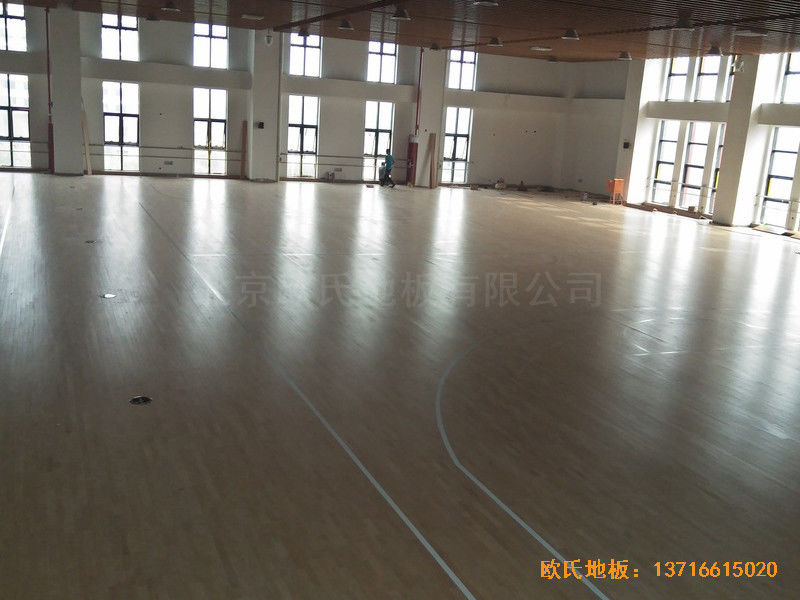 北京師范大學籃球館體育木地板鋪裝案例0