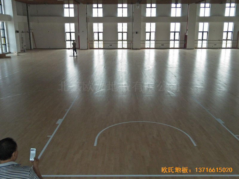 北京師范大學籃球館體育木地板鋪裝案例5