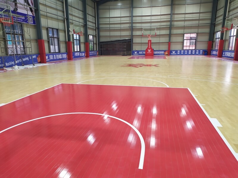 福建泉州恒發鞋業籃球場運動木地板施工案例