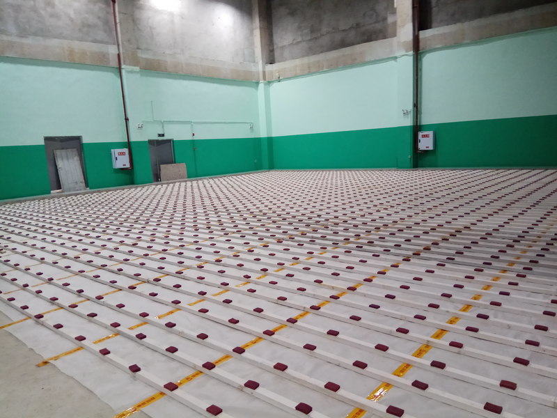 重慶市九龍坡區友動力羽毛球木地板施工案例