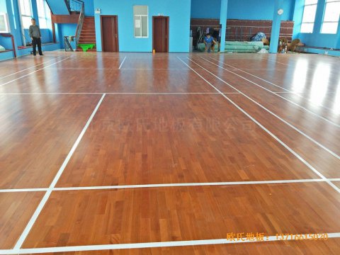 云南公安局小區羽毛球館體育地板鋪設