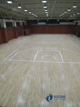 籃球館木地板如何清理2